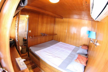 Double cabin of our Komodo liveaboard